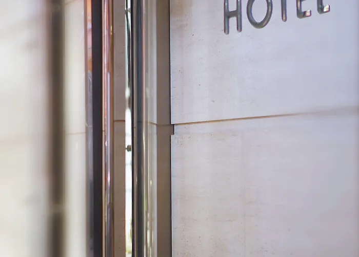 Trump International & Tower Hotel