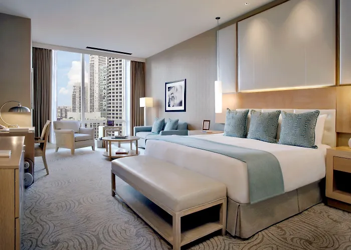 Trump International & Tower Hotel 5*
